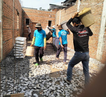 Thi Công Công Trình Đổ Bê Tông Tay Nhà Anh Nam Ở Quận 12