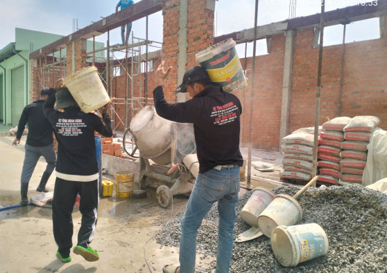 Báo Giá Đổ Bê Tông Tay Tại TP.HCM Mới Nhất 2025